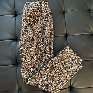 ❤️ White House Black Market Slim Ankle Pants